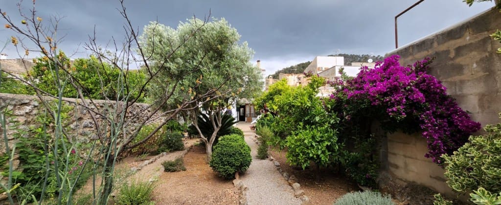 5 soveværelse Villa til salg i Alaro med garage - € 894.000 (Ref: 7617405)