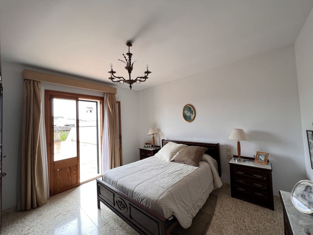 5 soveværelse Villa til salg i Alaro med garage - € 894.000 (Ref: 7617405)