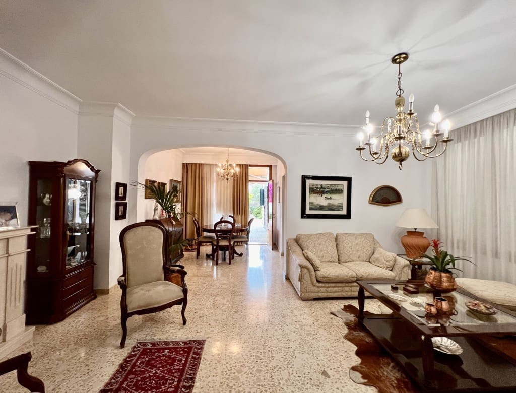 5 soveværelse Villa til salg i Alaro med garage - € 894.000 (Ref: 7617405)