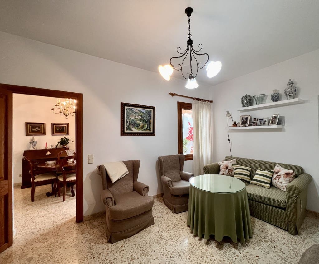 5 soveværelse Villa til salg i Alaro med garage - € 894.000 (Ref: 7617405)