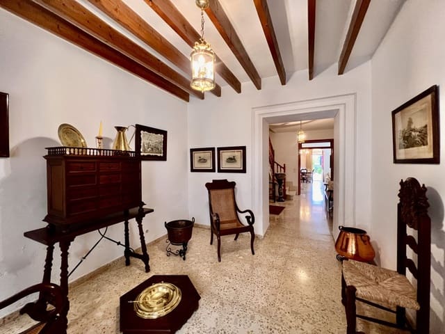 5 bedroom Villa for sale in Alaró with garage - € 894,000 (Ref: 7617405)