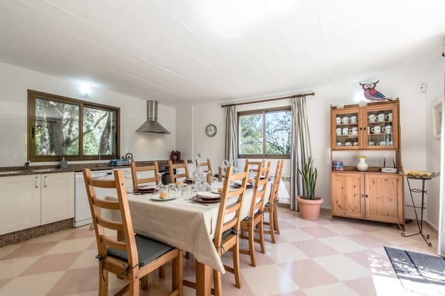 3 bedroom Villa for sale in Pollensa / Pollença with pool garage - € 1,800,000 (Ref: 7735524)