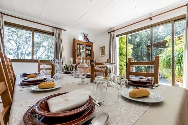 3 bedroom Villa for sale in Pollensa / Pollença with pool garage - € 1,800,000 (Ref: 7735524)