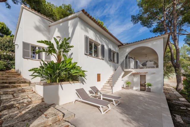4 soverom Villa til salgs i Alcúdia med svømmebasseng garasje - € 1 950 000 (Ref: 7830225)