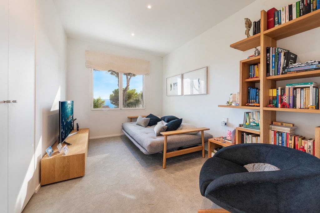 4 bedroom Villa for sale in Alcudia with pool garage - € 1,950,000 (Ref: 7830225)