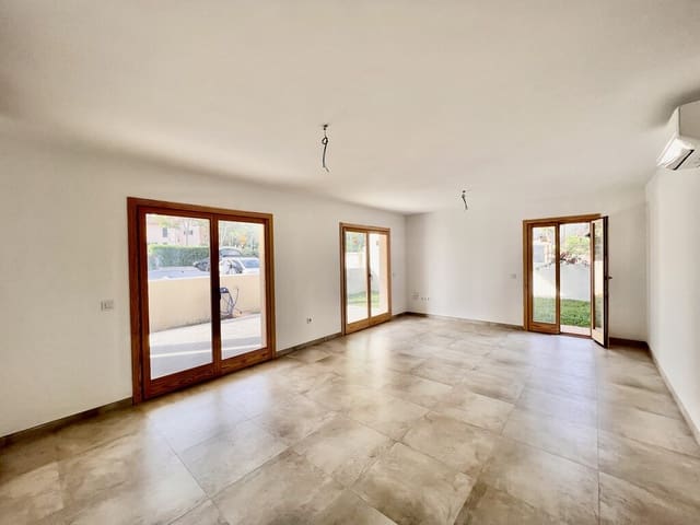 3 sypialnia Apartament na sprzedaż w Port de Pollença, Pollensa / Pollença z basenem garażem - 795 000 € (Ref: 7830226)