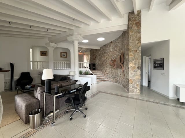 5 soveværelse Villa til salg i Port de Pollença, Pollensa / Pollença med swimmingpool garage - € 3.500.000 (Ref: 8222804)