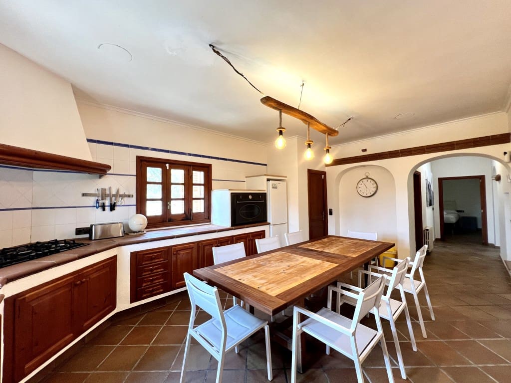 4 soveværelse Villa til salg i Buger med swimmingpool - € 1.100.000 (Ref: 8333919)