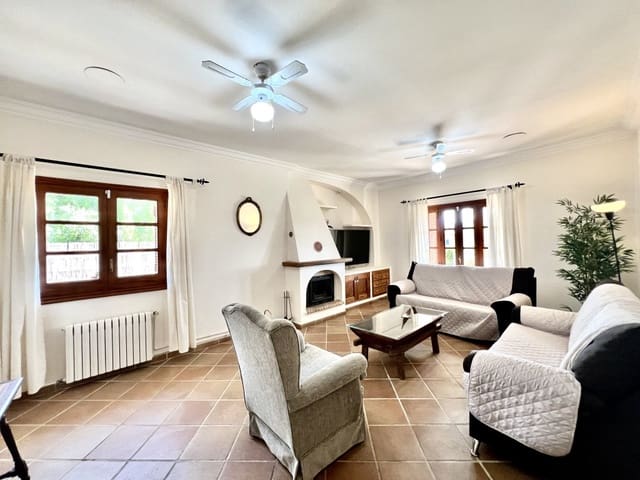 4 bedroom Villa for sale in Búger with pool - € 1,100,000 (Ref: 8333919)