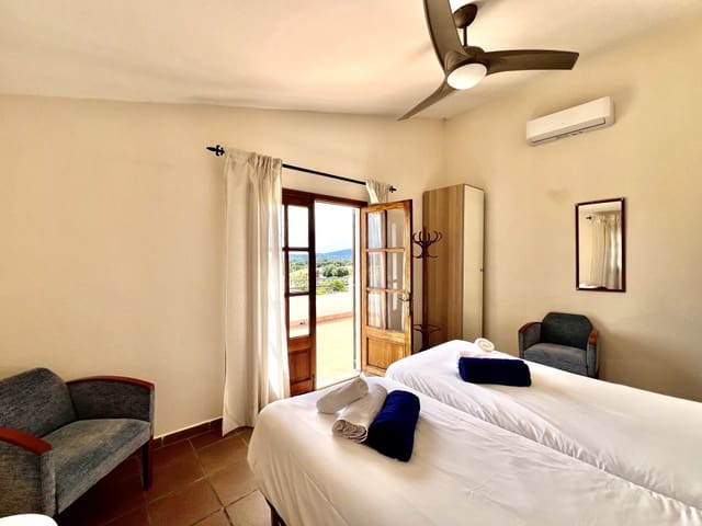 4 bedroom Villa for sale in Búger with pool - € 1,100,000 (Ref: 8333919)