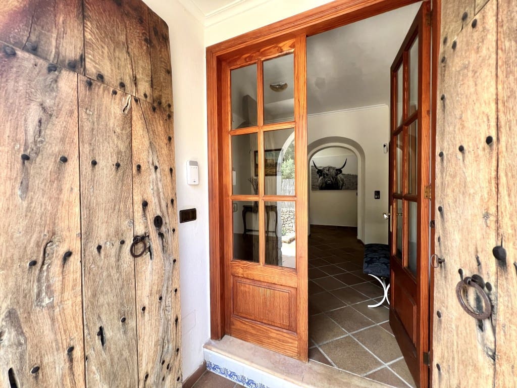 4 soveværelse Villa til salg i Buger med swimmingpool - € 1.100.000 (Ref: 8333919)