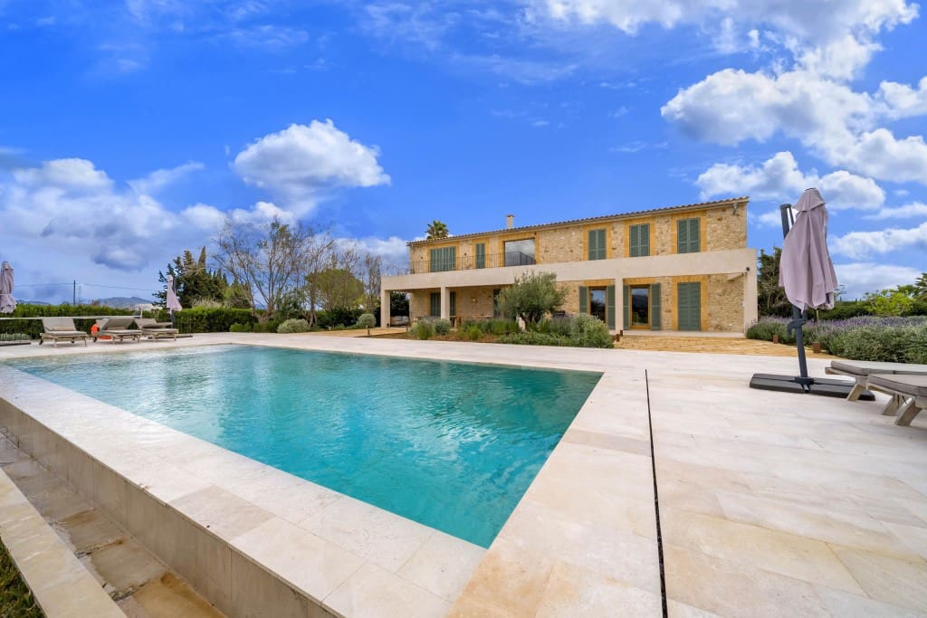 5 soveværelse Villa til salg i Alcudia med swimmingpool - € 4.200.000 (Ref: 8377839)