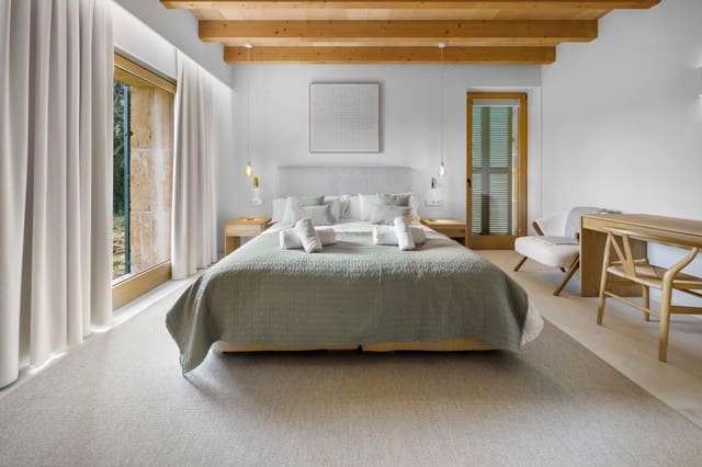 5 soveværelse Villa til salg i Alcúdia med swimmingpool - € 4.200.000 (Ref: 8377839)