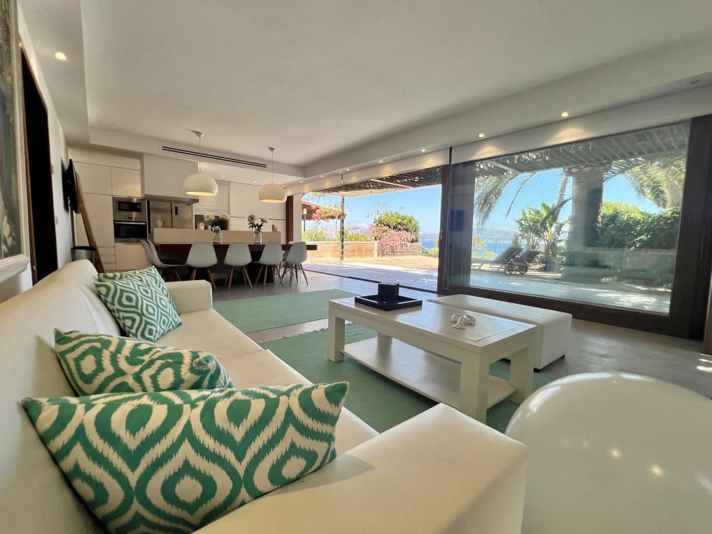 4 soveværelse Villa til salg i Alcudia med swimmingpool - € 2.200.000 (Ref: 8385392)