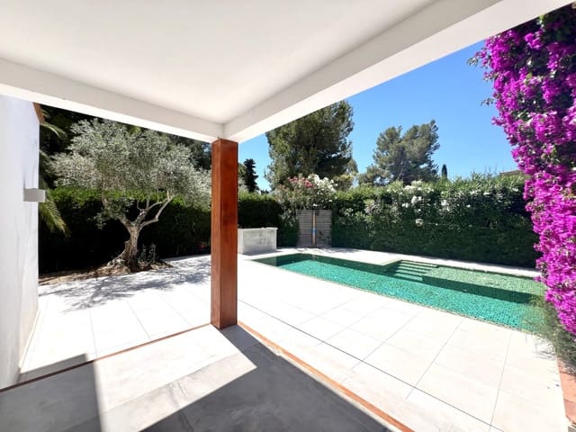 4 soveværelse Villa til salg i Alcúdia med swimmingpool - € 2.200.000 (Ref: 8385392)