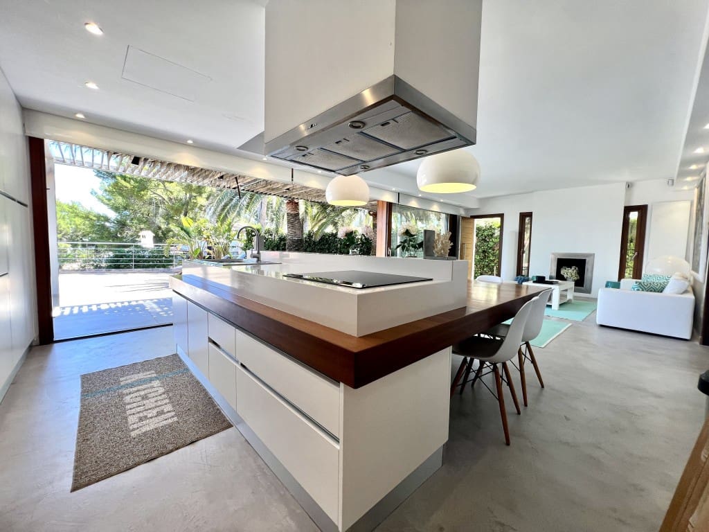 4 soveværelse Villa til salg i Alcudia med swimmingpool - € 2.200.000 (Ref: 8385392)