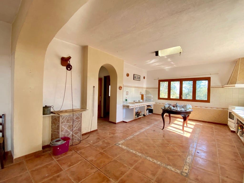 2 bedroom Villa for sale in Sencelles with pool - € 649,000 (Ref: 8715377)