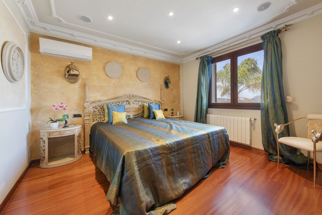 5 soveværelse Villa til salg i Buger med swimmingpool - € 3.100.000 (Ref: 8957380)