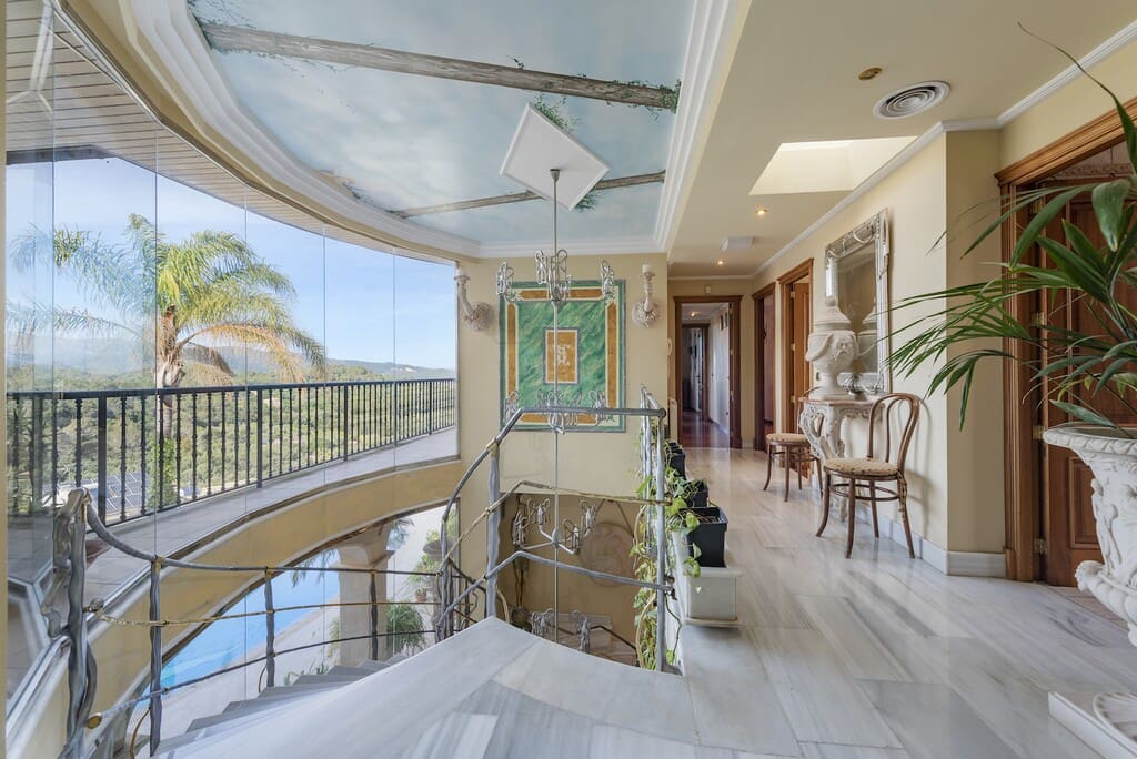 5 sypialnia Willa na sprzedaż w Buger z basenem - 3 100 000 € (Ref: 8957380)