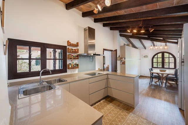 5 sovrum Villa till salu i Port de Pollença, Pollensa / Pollença med pool garage - 1 800 000 € (Ref: 8982470)
