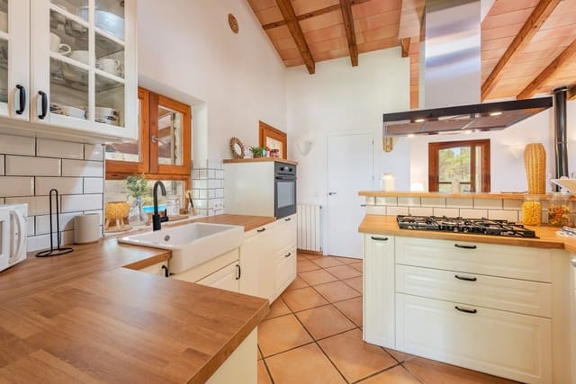 5 soveværelse Villa til salg i Artà med swimmingpool garage - € 1.595.000 (Ref: 9129593)