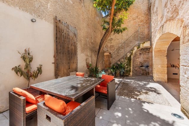 5 soveværelse Villa til salg i Artà med swimmingpool garage - € 1.580.000 (Ref: 9142322)