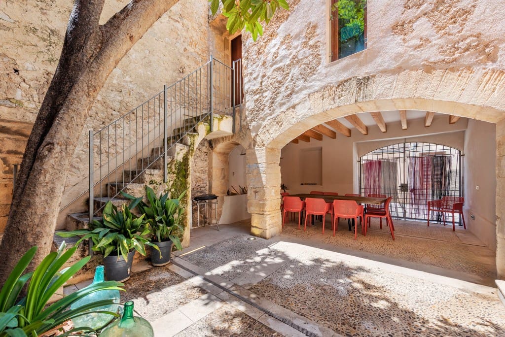 5 soveværelse Villa til salg i Arta med swimmingpool garage - € 1.580.000 (Ref: 9142322)