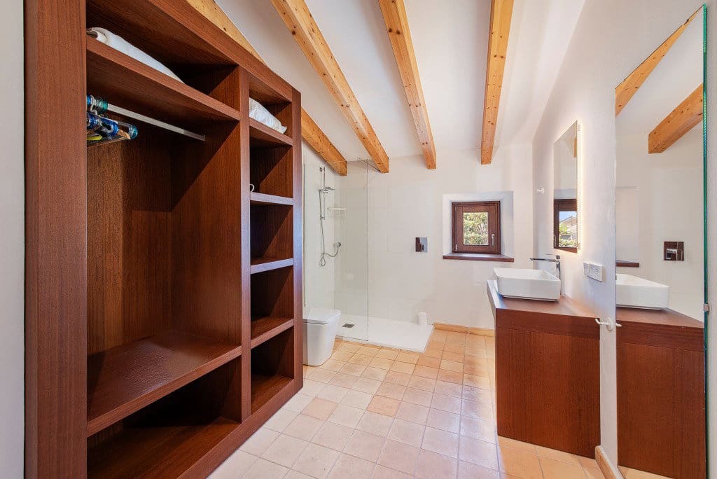 5 bedroom Villa for sale in Arta with pool garage - € 1,530,000 (Ref: 9142322)