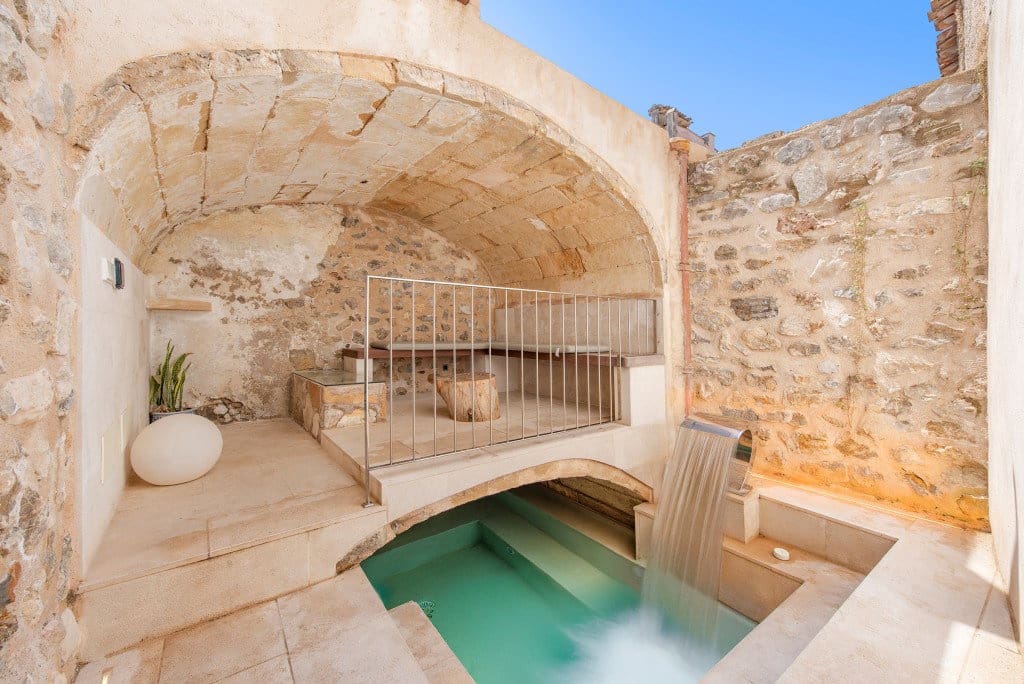 5 bedroom Villa for sale in Arta with pool garage - € 1,530,000 (Ref: 9142322)