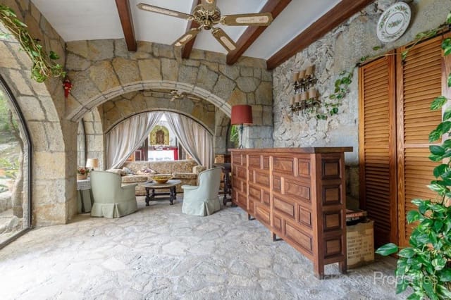 6 soveværelse Finca/Landehus til salg i Port de Pollença, Pollensa / Pollença med swimmingpool garage - € 3.500.000 (Ref: 9192187)