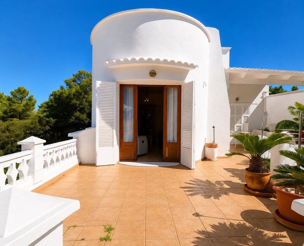 2 bedroom Villa for sale in Santa Margalida with garage - € 600,000 (Ref: 9208417)