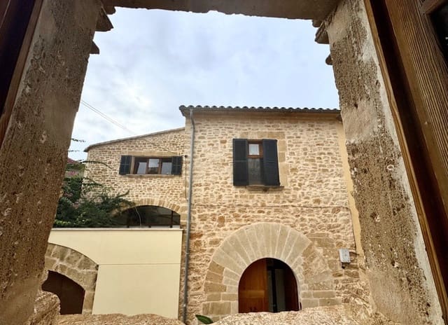 3 sovrum Villa till salu i Alcúdia med garage - 695 000 € (Ref: 9262495)