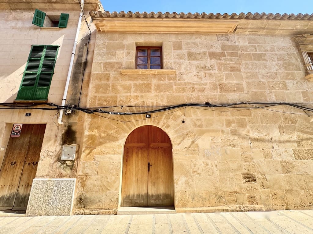 3 bedroom Villa for sale in Alcudia with garage - € 695,000 (Ref: 9264304)