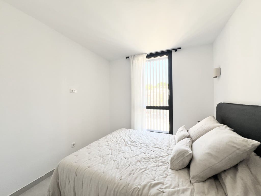 3 bedroom Apartment for sale in Puerto de Alcudia with pool garage - € 690,000 (Ref: 9269570)