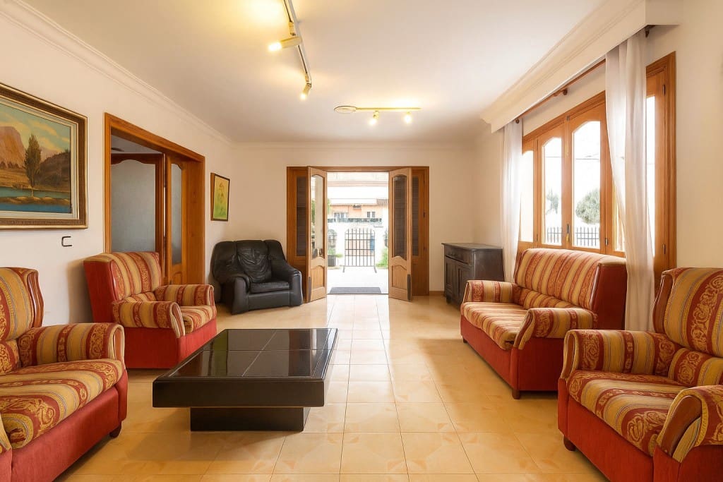 3 soverom Villa til salgs i Puerto de Alcudia med garasje - € 580 000 (Ref: 9337833)