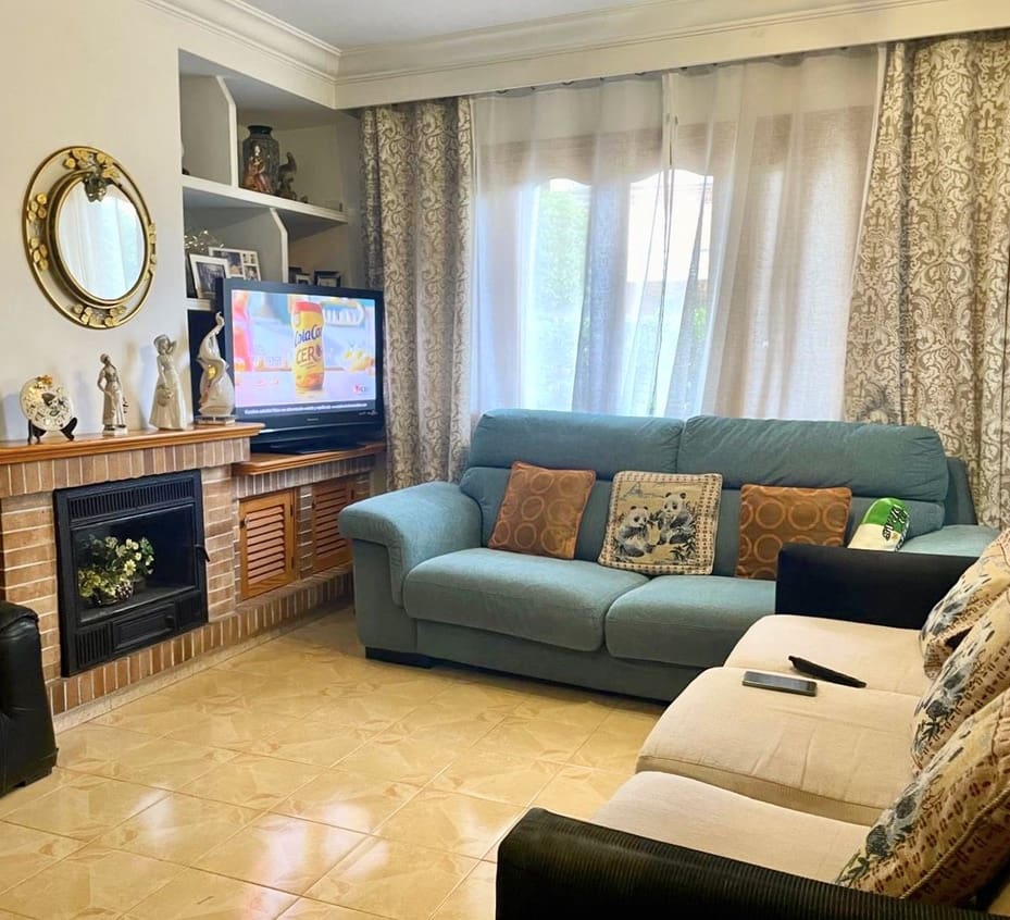 3 soverom Villa til salgs i Puerto de Alcudia med garasje - € 580 000 (Ref: 9337833)