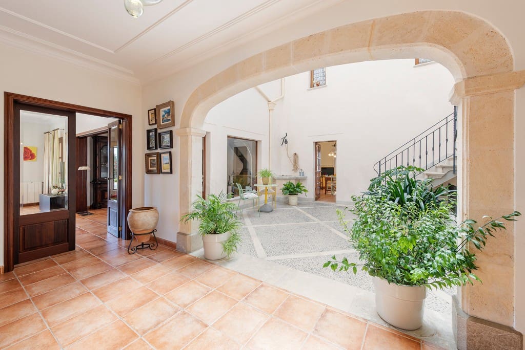 4 chambre Villa/Maison à vendre à Lloseta avec piscine garage - 2 500 000 € (Ref: 9353439)