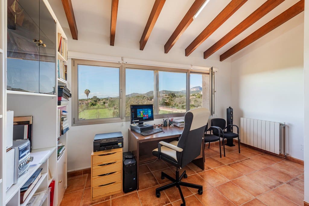 4 chambre Villa/Maison à vendre à Lloseta avec piscine garage - 2 500 000 € (Ref: 9353439)