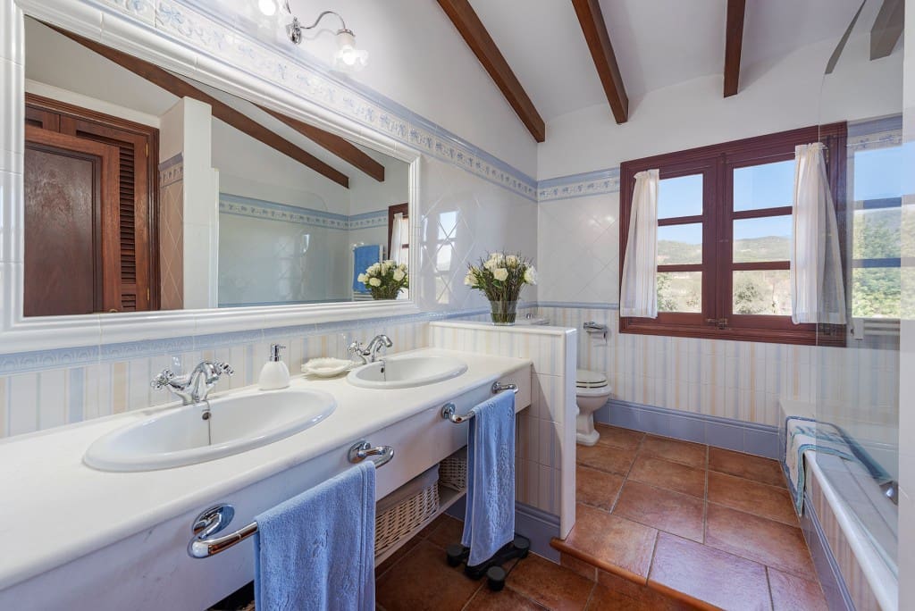 4 chambre Villa/Maison à vendre à Lloseta avec piscine garage - 2 500 000 € (Ref: 9353439)