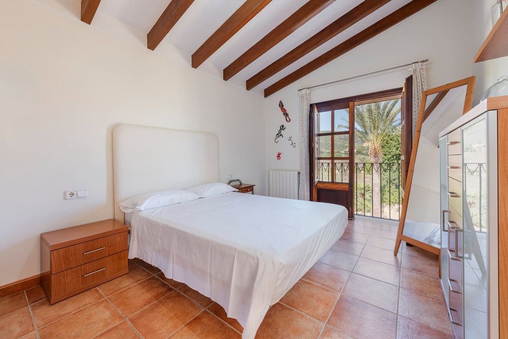 4 bedroom Villa for sale in Lloseta with pool garage - € 2,500,000 (Ref: 9353439)