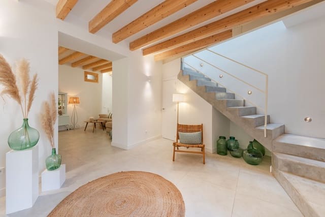 2 soverom Villa til salgs i Selva med garasje - € 680 000 (Ref: 9403273)