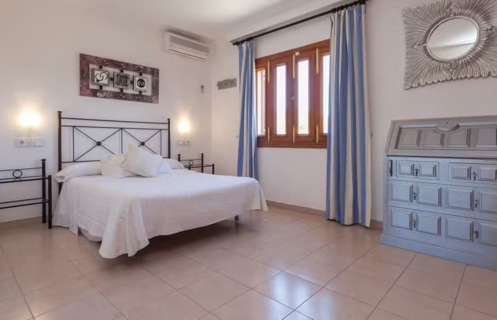 4 slaapkamer Villa te koop in Pollensa / Pollenca met zwembad - € 2.200.000 (Ref: 9413810)