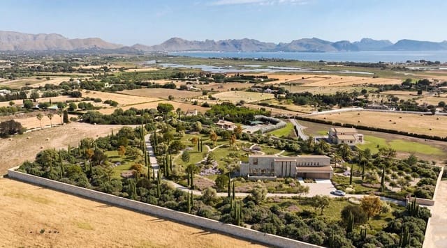 Ubebygd land til salgs i Alcúdia - € 1 200 000 (Ref: 9448883)
