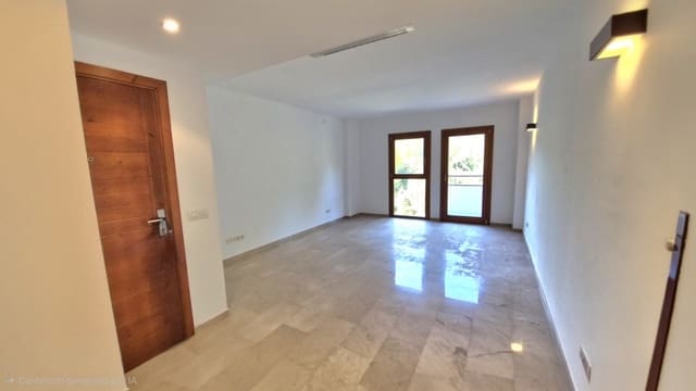 2 soveværelse Lejlighed til salg i Port de Pollença, Pollensa / Pollença med swimmingpool - € 550.000 (Ref: 9604757)