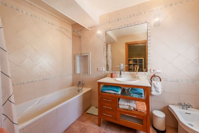 3 Zimmer Villa zu verkaufen in Sencelles mit Pool - 775.000 € (Ref: 9629852)