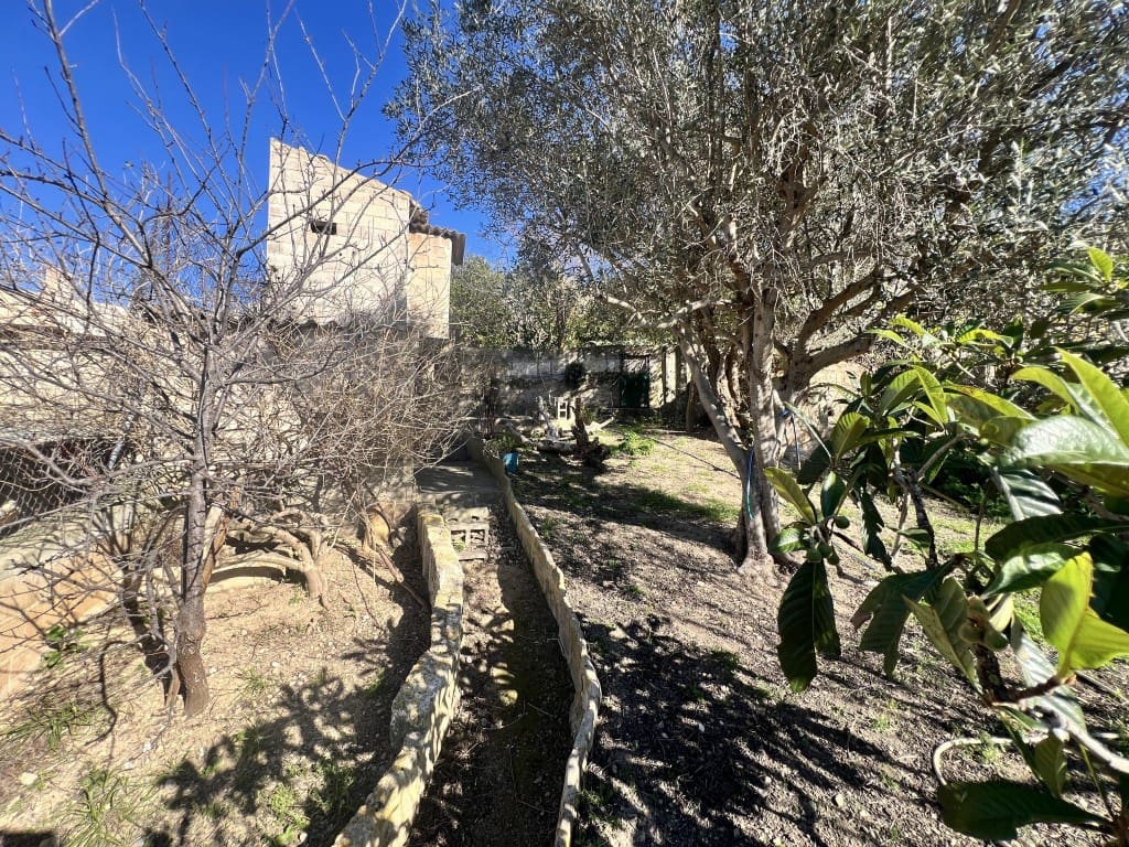 Chalet de 4 habitaciones en Campanet en venta con garaje - 490.000 € (Ref: 9666177)