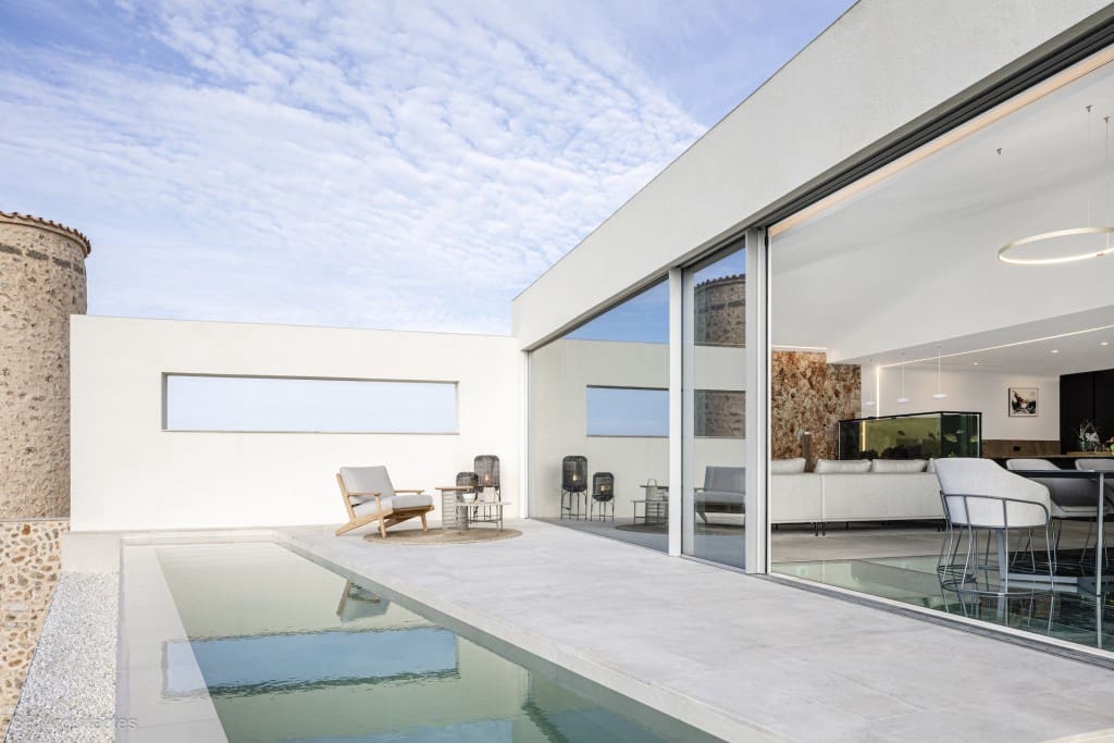 4 bedroom Villa for sale in Costitx with pool garage - € 2,600,000 (Ref: 9677039)