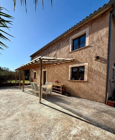 2 bedroom Villa for sale in Costitx - € 1,350,000 (Ref: 9735350)