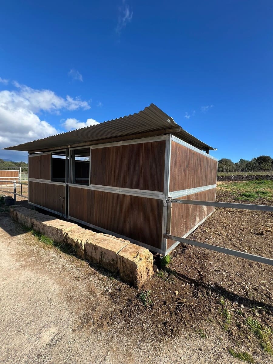 2 bedroom Villa for sale in Costitx - € 1,350,000 (Ref: 9735350)