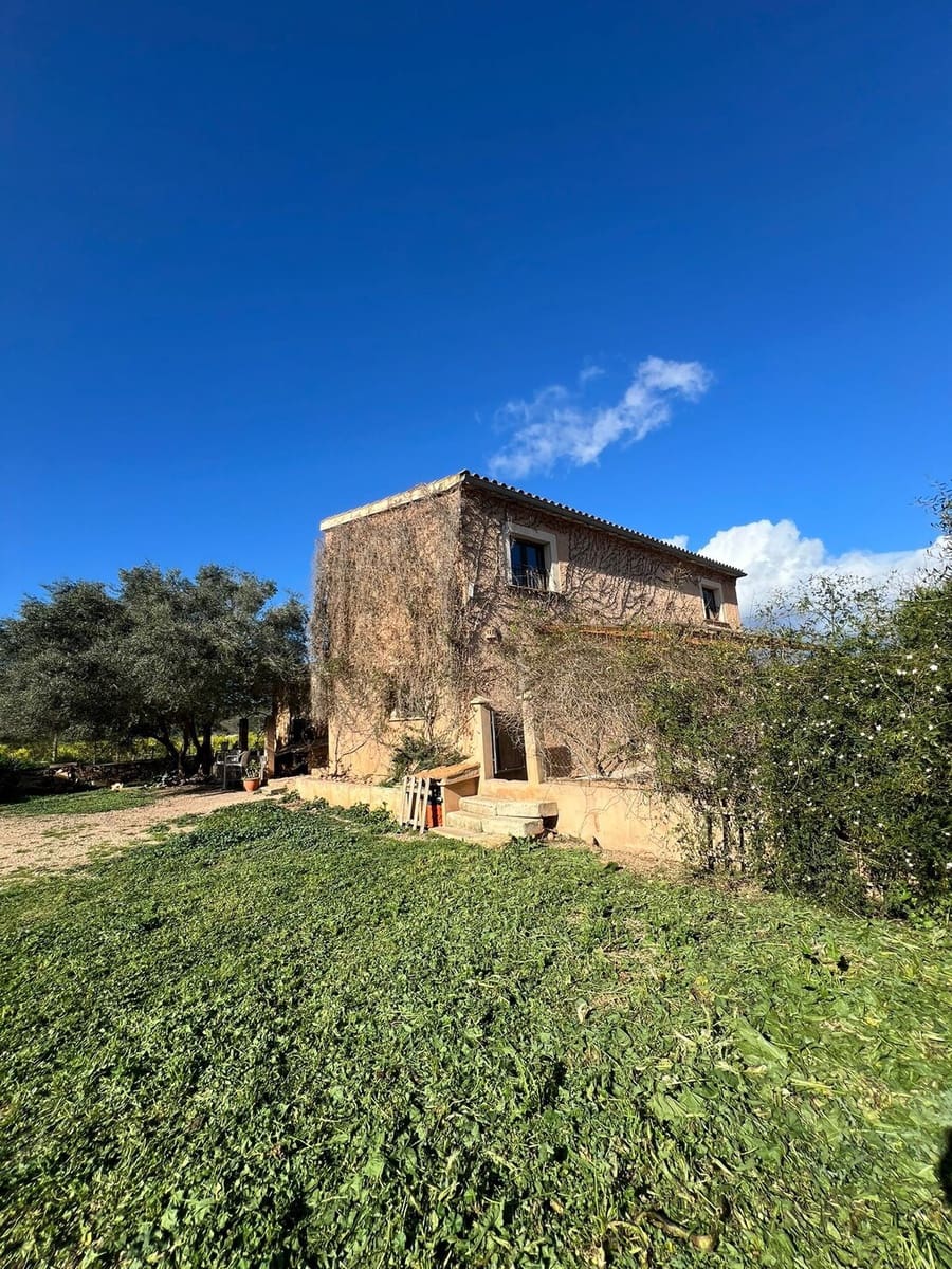 2 bedroom Villa for sale in Costitx - € 1,350,000 (Ref: 9735350)